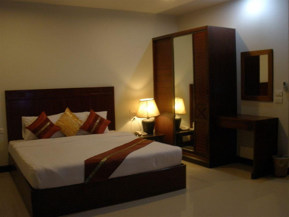 C.A.P Mansion Apartment Phuket Exterior photo