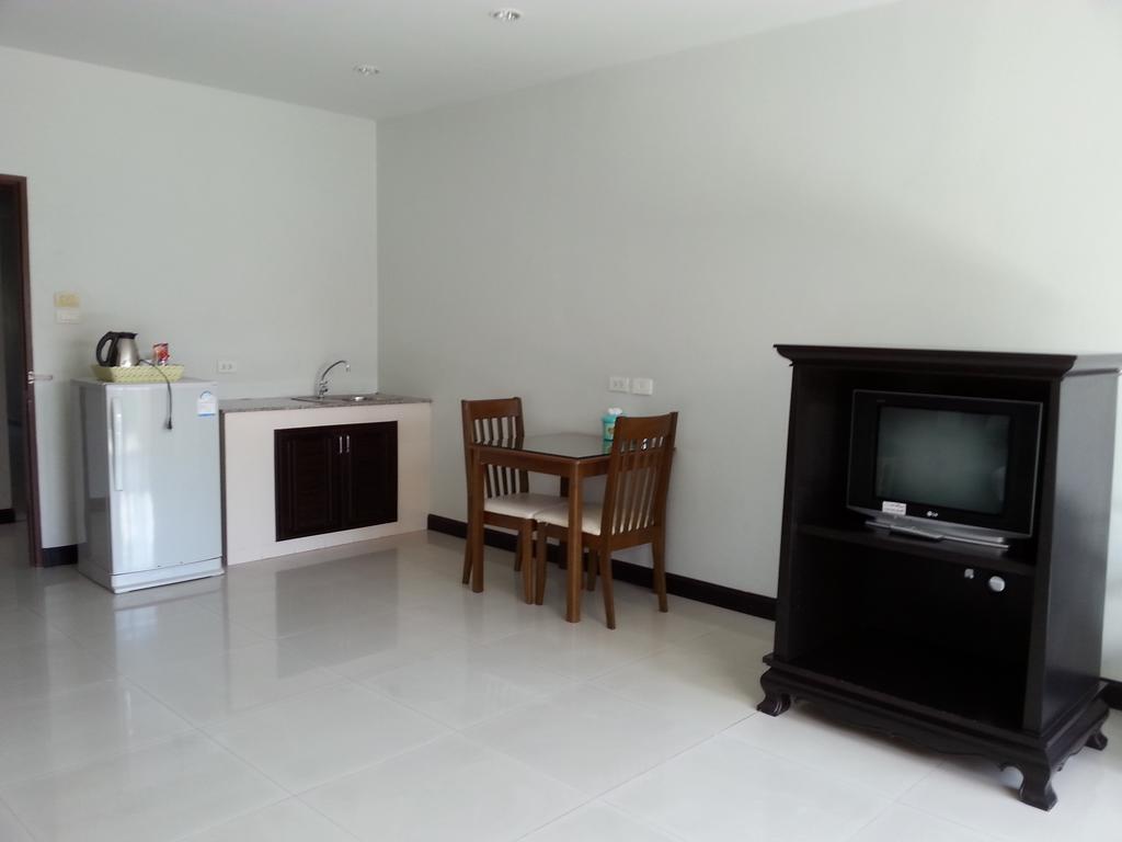 C.A.P Mansion Apartment Phuket Exterior photo