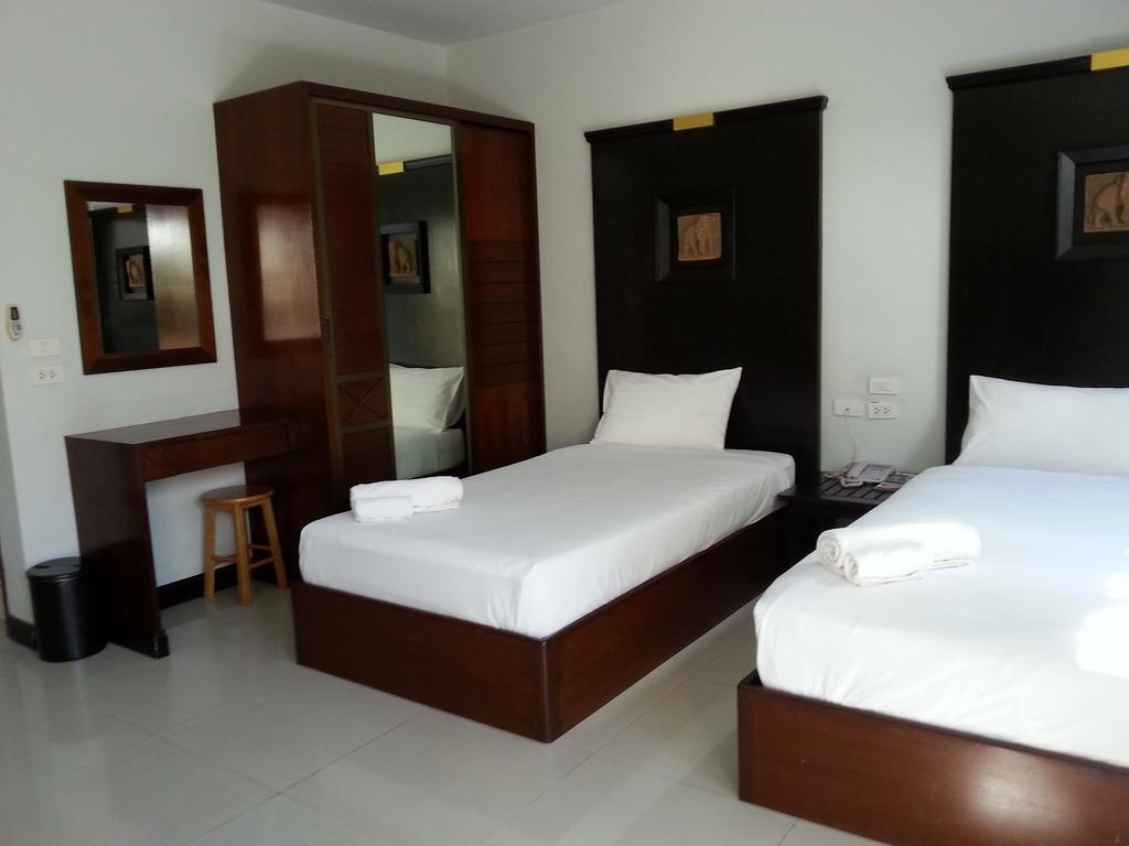 C.A.P Mansion Apartment Phuket Exterior photo