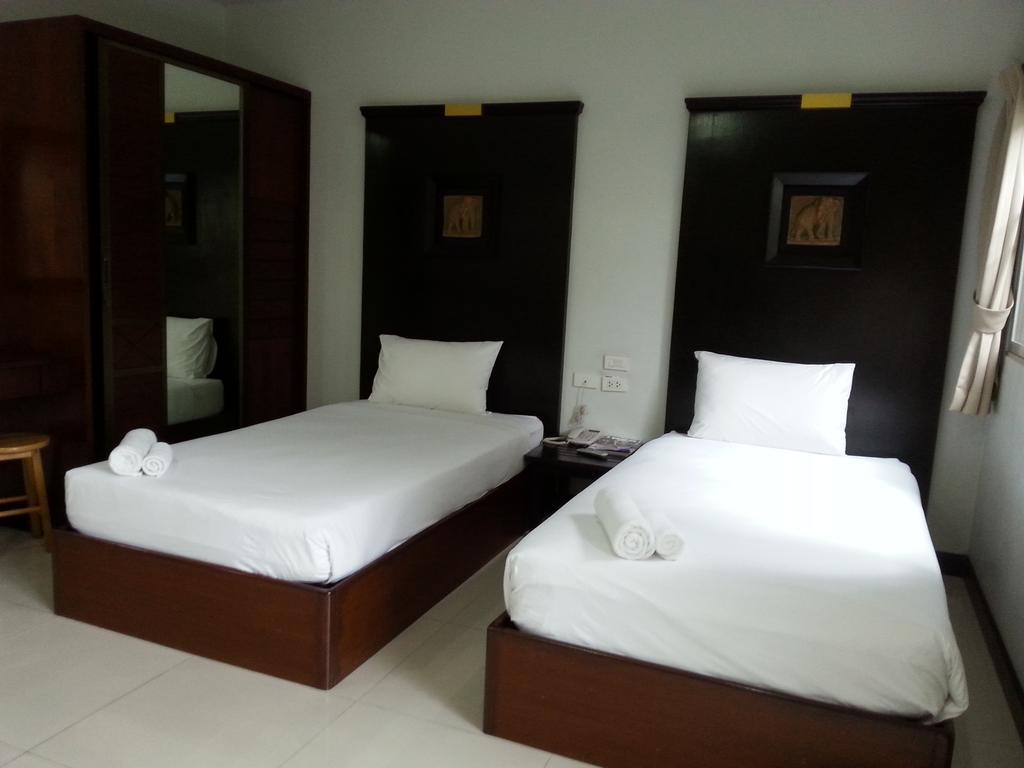 C.A.P Mansion Apartment Phuket Exterior photo